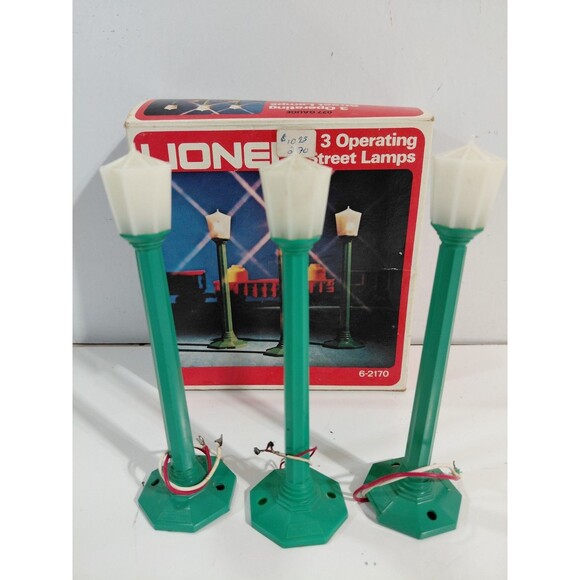 Lionel 6-2170 Train O/27 Gauge Model Railroad 3 Operating Street Lamps w/Box - Picture 2 of 6
